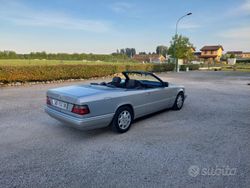 Grigio Usata 1994 Mercedes E200 Cabrio | 19.000 €