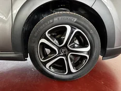 Grigio platinum Usata 2023 Citroën C3 PureTech Due volumi | 13.390 € (Buon prezzo)