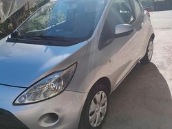 Grigio Usata 2013 Ford Ka Tre volumi | 4500 € (Buon prezzo)