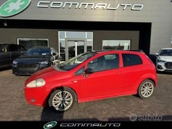 Rosso Usata 2006 Fiat Grande Punto Emotion Due volumi | 1400 € (Buon prezzo)