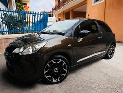 Marrone Usata 2013 Citroën DS3 Chic Due volumi | 3950 € (Buon prezzo)