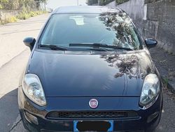 Usata 2015 Fiat Punto Lounge Tre volumi | 2800 € (Super prezzo)