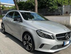 Grigio Usata 2017 Mercedes A180 Premium Tre volumi | 13.700 € (Buon prezzo)