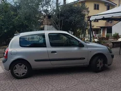 Usata 2003 Renault Clio II Due volumi | 800 € (Buon prezzo)