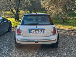 Giallo Usata 2006 Mini One D Due volumi | 2000 € (Ottimo prezzo)
