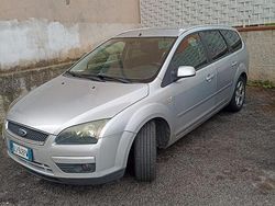 Grigio Usata 2007 Ford Focus Station wagon | 2200 € (Buon prezzo)