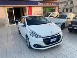 Bianco Usata 2019 Peugeot 208 S Due volumi | 10.500 € (Buon prezzo)
