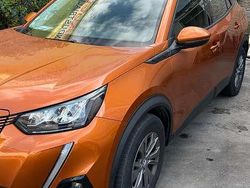 Arancione Usata 2020 Peugeot e-2008 Business-Line SUV | 16.900 € (Molto cara)