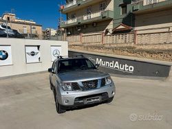 Grigio Usata 2010 Nissan Navara Platinum Pick-up | 11.500 € (Buon prezzo)