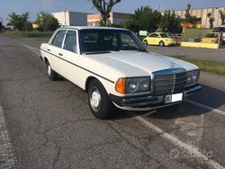 Bianco Usata 1980 Mercedes 200 Tre volumi | 4900 €