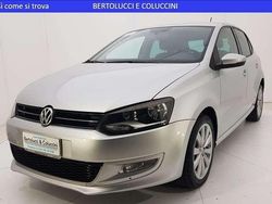 Argento metallizzato Usata 2009 VW Polo Highline Tre volumi | 5900 € (Buon prezzo)