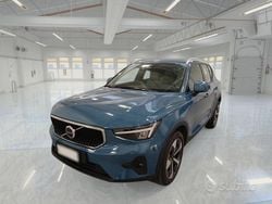 Blu Usata 2023 Volvo XC40 Core SUV | 31.000 € (Buon prezzo)