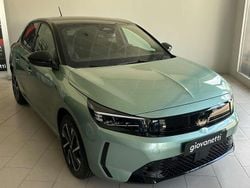 Verde Nuova 2025 Opel Corsa Tre volumi | 16.900 € (Buon prezzo)