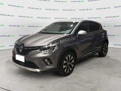 Grigio Usata 2024 Renault Captur Techno SUV | 18.900 € (Buon prezzo)