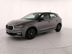 Grigio graphite metallizzato nero tulipa Usata 2023 Skoda Fabia Style Tre volumi | 14.500 € (Buon prezzo)