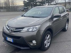 Usata 2013 Toyota RAV4 SUV | 7999 € (Buon prezzo)