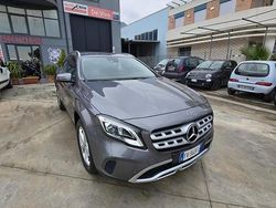 Grigio Usata 2019 Mercedes GLA200 SUV | 23.000 €