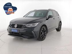 Deep black perlato Usata 2023 VW Tiguan R-line SUV | 32.400 € (Cara)