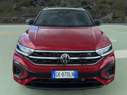 Rosso Usata 2022 VW T-Roc R-line SUV | 24.900 € (Buon prezzo)