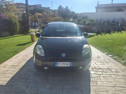 Blu/azzurro Usata 2016 Fiat Punto Young Tre volumi | 4800 € (Buon prezzo)