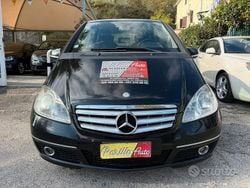 Nero Usata 2009 Mercedes A180 Avantgarde Tre volumi | 2800 € (Buon prezzo)