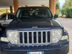 Usata 2010 Jeep Cherokee SUV | 4000 € (Super prezzo)