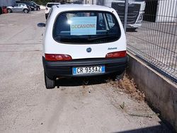 Bianco Usata 2004 Fiat 600 Due volumi | 900 €