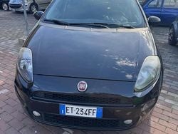 Nero Usata 2013 Fiat Punto Lounge Tre volumi | 5500 € (Buon prezzo)