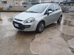 Grigio Usata 2017 Fiat Punto Lounge Tre volumi | 5500 € (Buon prezzo)