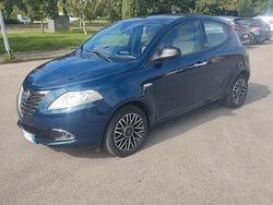 Blu Usata 2015 Lancia Ypsilon Platinum Due volumi | 7000 € (Buon prezzo)