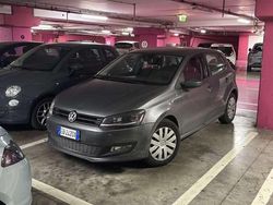 Usata 2010 VW Polo Highline Tre volumi | 4500 € (Buon prezzo)