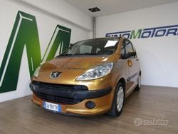 Giallo Usata 2005 Peugeot 1007 Monovolume | 2400 € (Buon prezzo)