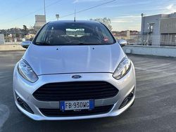 Argento Usata 2015 Ford Fiesta Business Edition Tre volumi | 5200 € (Buon prezzo)