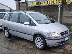 Argento Usata 2003 Opel Zafira Comfort Monovolume | 2900 € (Cara)