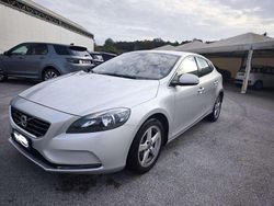 Usata 2016 Volvo V40 Momentum Station wagon | 9750 € (Buon prezzo)