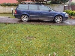 Blu Usata 2001 VW Passat Station wagon | 4000 € (Molto cara)