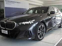 Grigio scuro Usata 2024 BMW 520 M Sport Station wagon | 54.800 € (Buon prezzo)