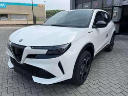 Nero Nuova 2025 Alfa Romeo Junior Edizione Speciale SUV | 29.900 € (Buon prezzo)
