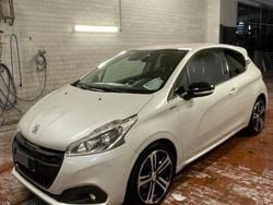 Bianco Usata 2017 Peugeot 208 GT-line Due volumi | 5980 € (Ottimo prezzo)