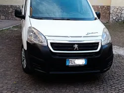 Usata 2017 Peugeot Partner Monovolume | 6000 € (Ottimo prezzo)