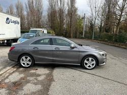 Grigio Usata 2014 Mercedes CLA200 Premium Tre volumi | 14.900 € (Cara)