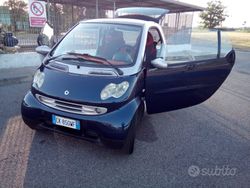 Usata 2004 Smart ForTwo Coupé Due volumi | 2900 €