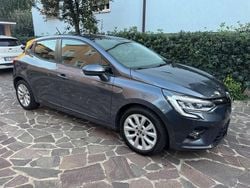 Grigio Usata 2020 Renault Clio V Business Tre volumi | 11.900 € (Buon prezzo)