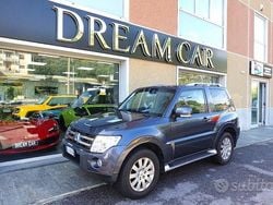 Grigio metallizzato Usata 2008 Mitsubishi Pajero Instyle SUV | 18.990 € (Ottimo prezzo)