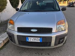 Grigio Usata 2006 Ford Fusion Zetec Tre volumi | 1800 € (Ottimo prezzo)