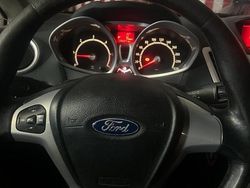 Grigio Usata 2009 Ford Fiesta Due volumi | 3400 € (Buon prezzo)