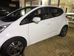 Bianco Usata 2017 Kia Venga Due volumi | 8500 € (Buon prezzo)