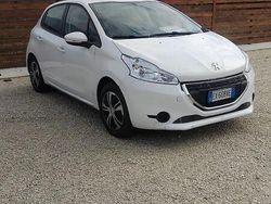 Usata 2014 Peugeot 208 Due volumi | 5500 € (Buon prezzo)
