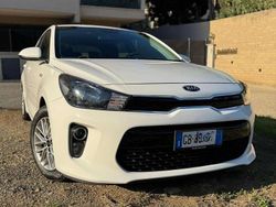 Bianco Usata 2020 Kia Rio Tre volumi | 12.000 € (Buon prezzo)