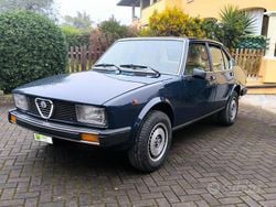 Blu/azzurro(met.) Usata 1980 Alfa Romeo Alfetta Tre volumi | 8400 €